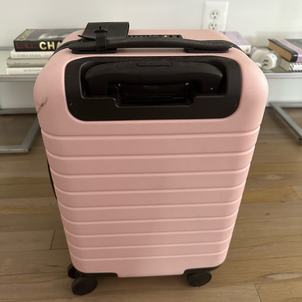 Away Childrens Carry on